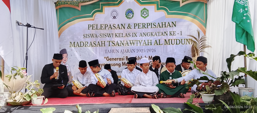 PELEPASAN DAN PERPISAHAN SISWA KELAS IX MTS AL MUDUNI